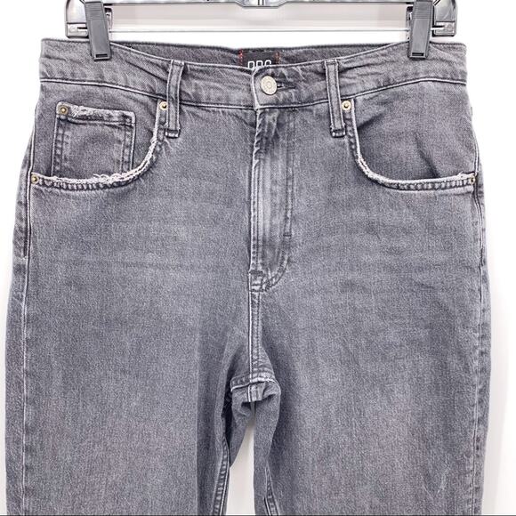 BDG Dark Gray 90s Bootcut Jeans Size Women’s Size 30 - Picture 2 of 11